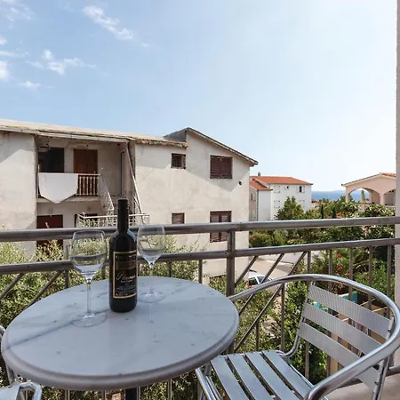 Appartement Lovely In Okrug Gornji With Kitchen Trogir