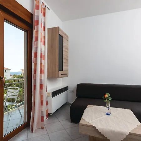 Lovely In Okrug Gornji With Kitchen *